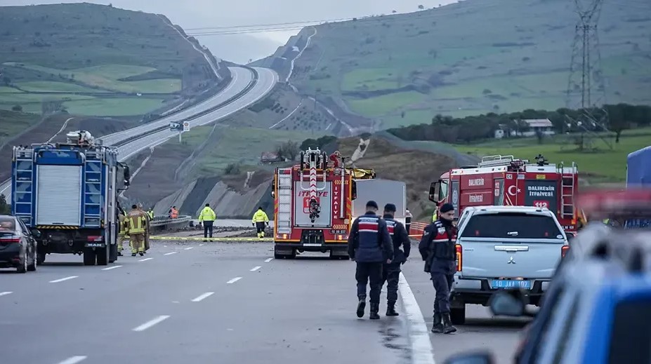 Balıkesir’de F-16 uçağı kaza kırıma uğradı; pilot şehit oldu