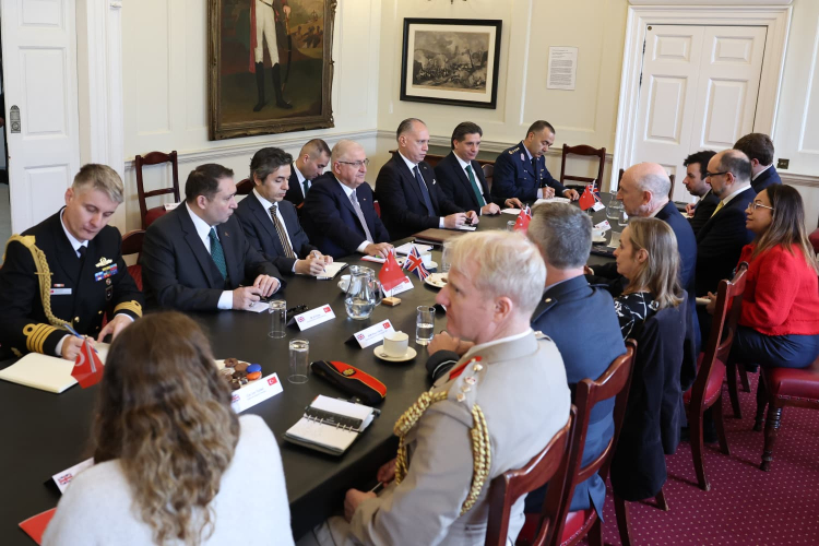 Türkiye ve Birleşik Krallık Eurofighter Anlaşmasını İmzaladı